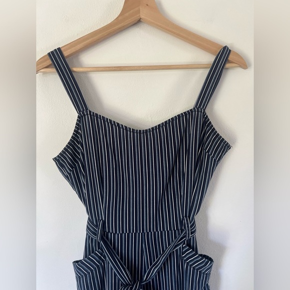 Paige Emma Cropped Tie Strap Jumpsuit In Rich Navy Paradise Stripe Size Small - Picture 3 of 15